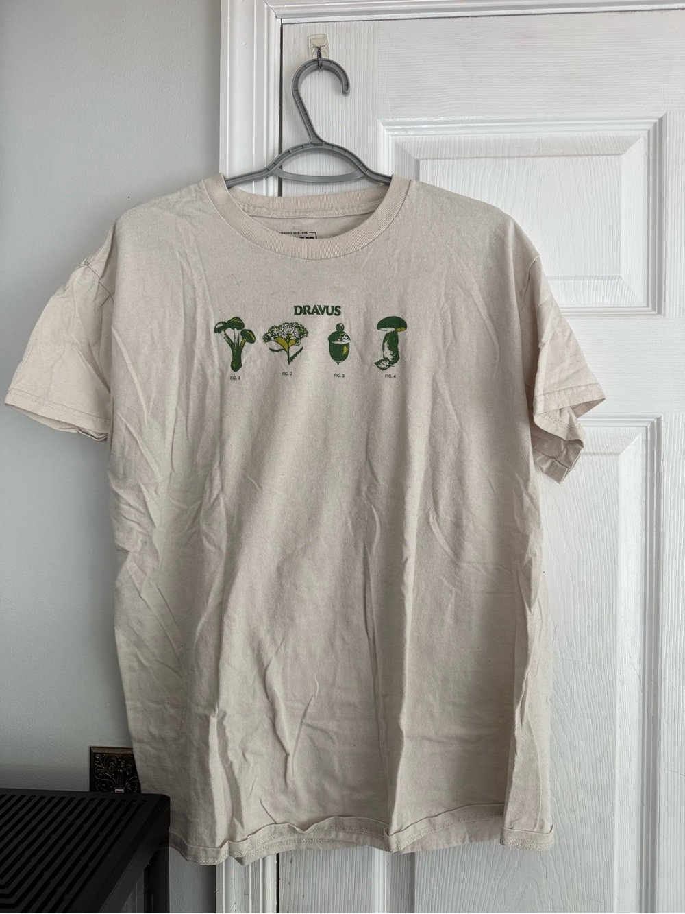 Dravus Beige T-Shirt with Green Mushroom Graphic
